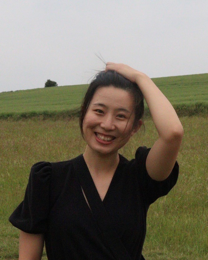 e2aafdfc5bb9 profile pic